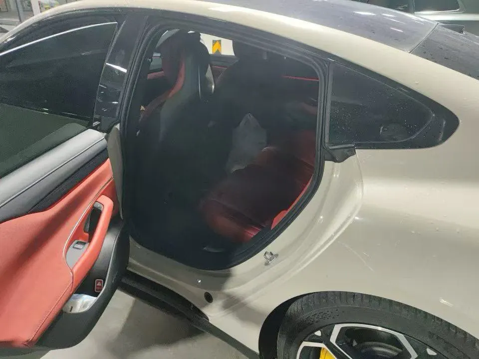 MI 2024 SU 7 800km 4-wheel drive ultra-long endurance high-end smart driving Max version automatic gear 4