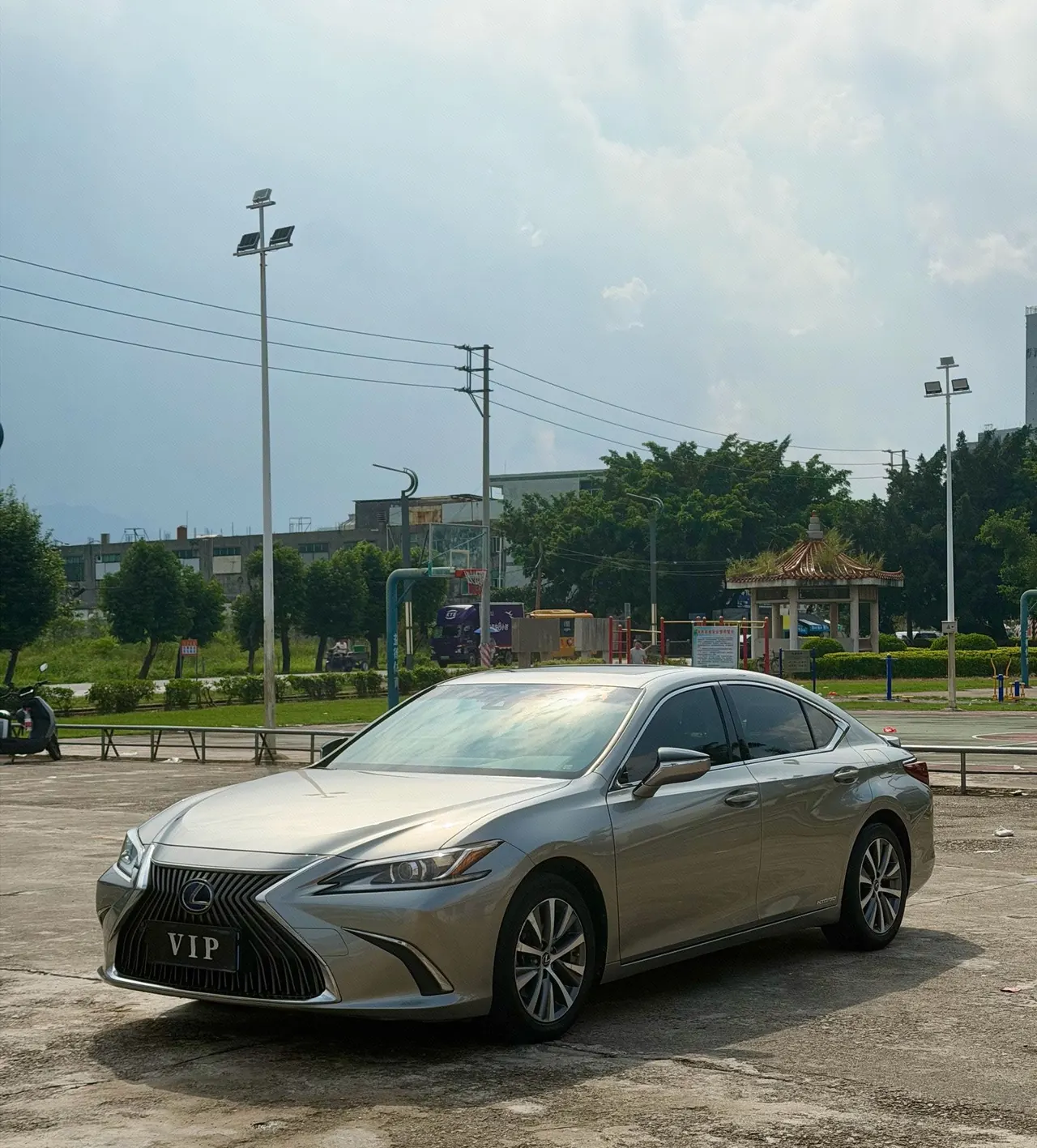 Открыть галерею: Lexus ES (Imported) 2020 ES300h 2.5 Stepless Excellence Edition Automatic Gear