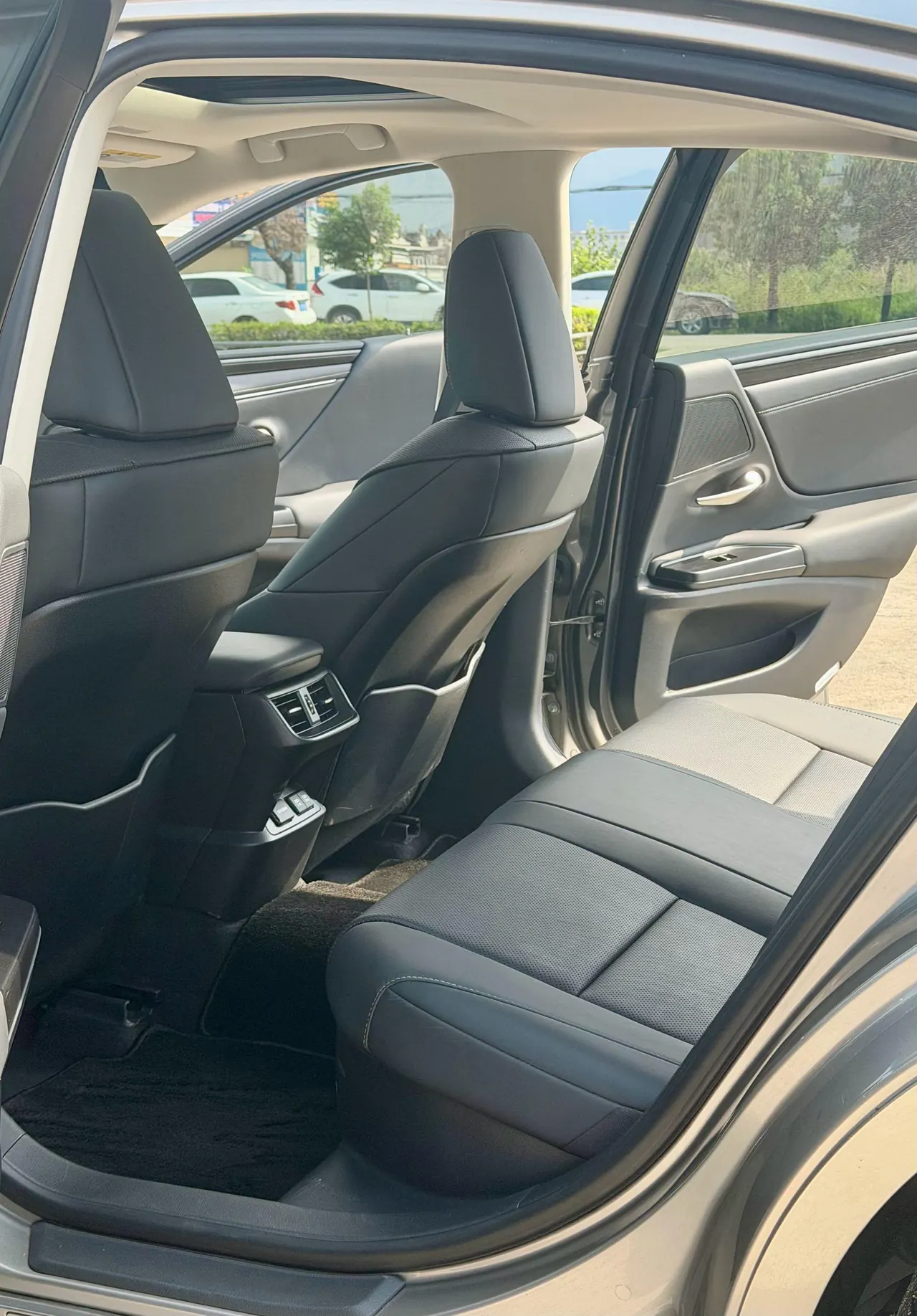Lexus ES (Imported) 2020 ES300h 2.5 Stepless Excellence Edition Automatic Gear 6