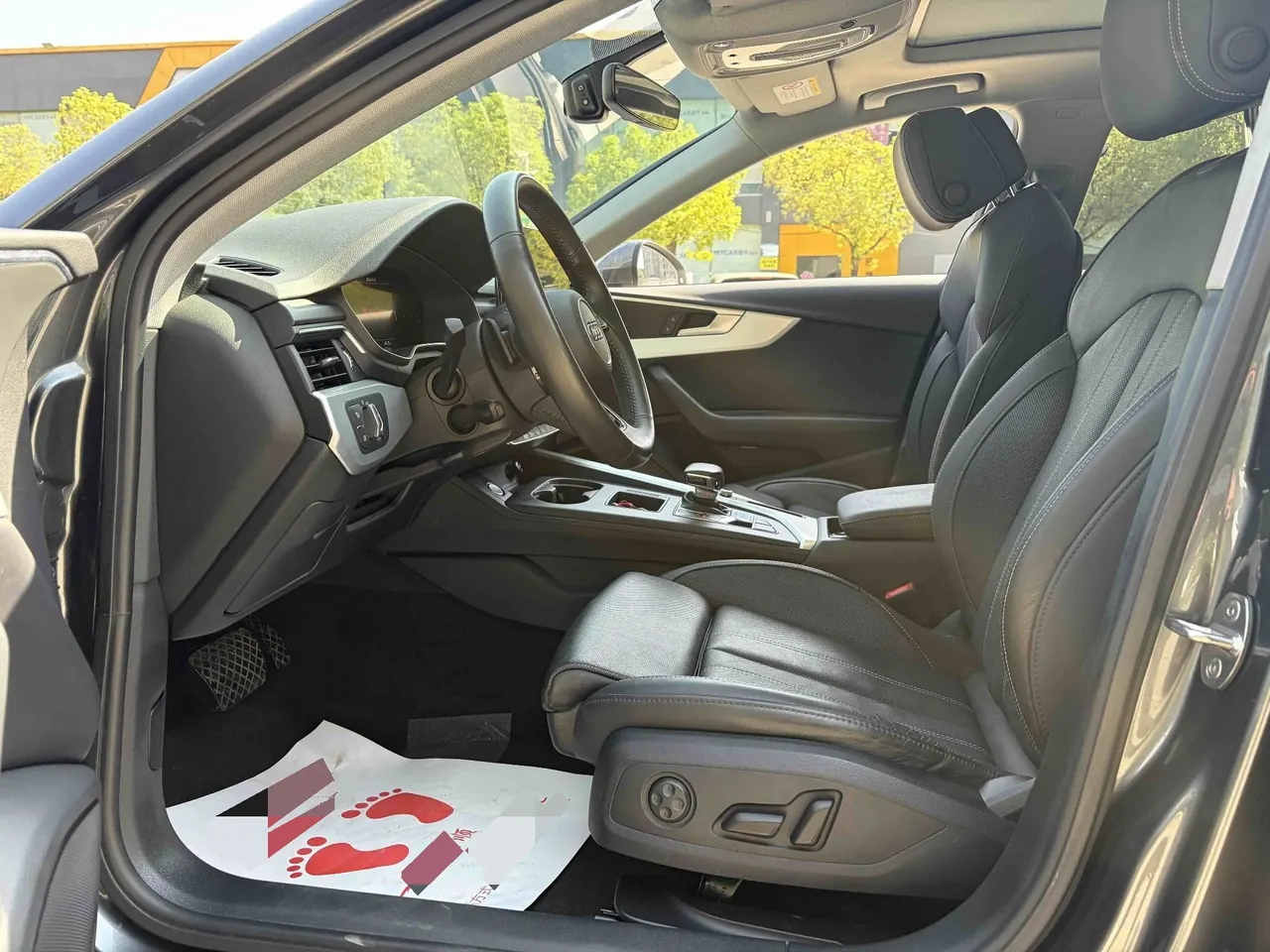 Audi 2020 A4L 2.0TFSI 40TFSI Deluxe Dynamic Automatic 5