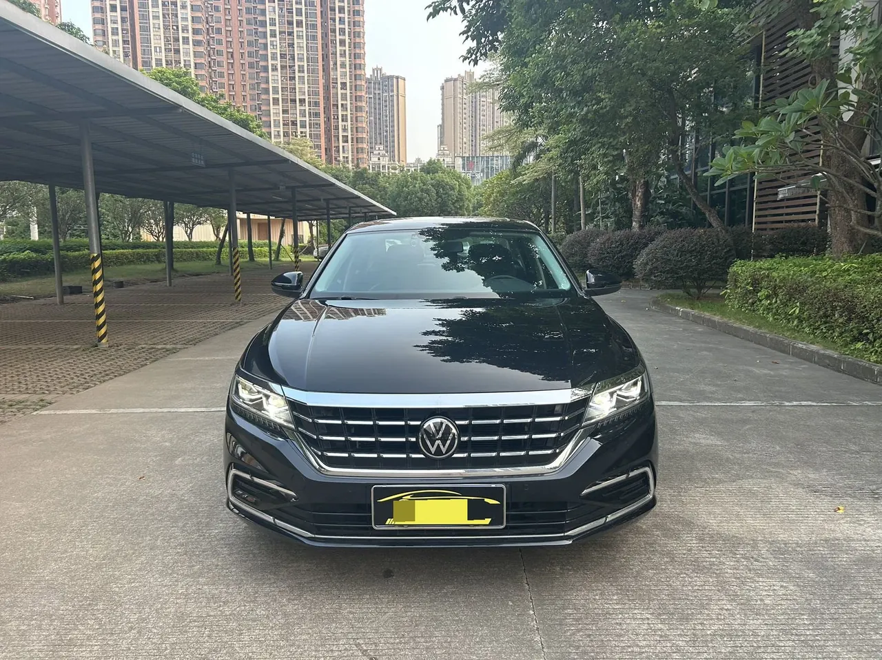 Volkswagen 2020 Passat 2.0TSI 330TSI Deluxe Edition Automatic 2