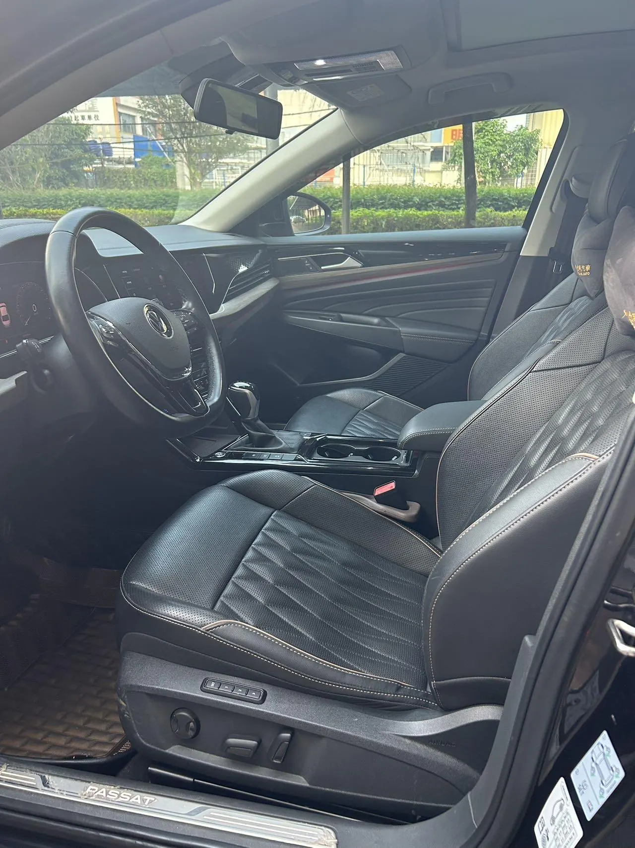 Volkswagen 2020 Passat 2.0TSI 330TSI Deluxe Edition Automatic 4