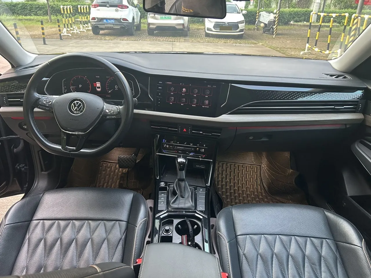 Volkswagen 2020 Passat 2.0TSI 330TSI Deluxe Edition Automatic 5