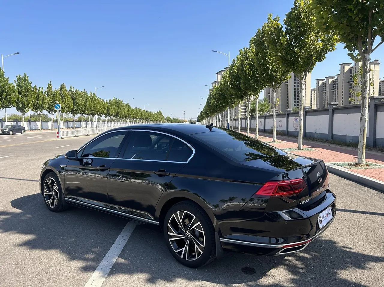 Volkswagen 2020 Magotan 2.0TSI 330TSI luxury automatic transmission 4