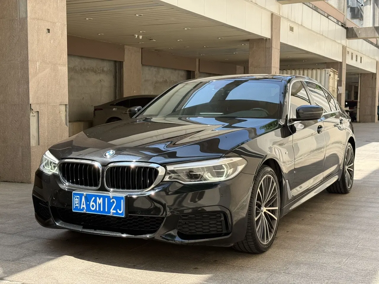Open image lightbox: BMW 5 Series 2020 530Li 2.0T Leading M Sports Suit Automatic Gear