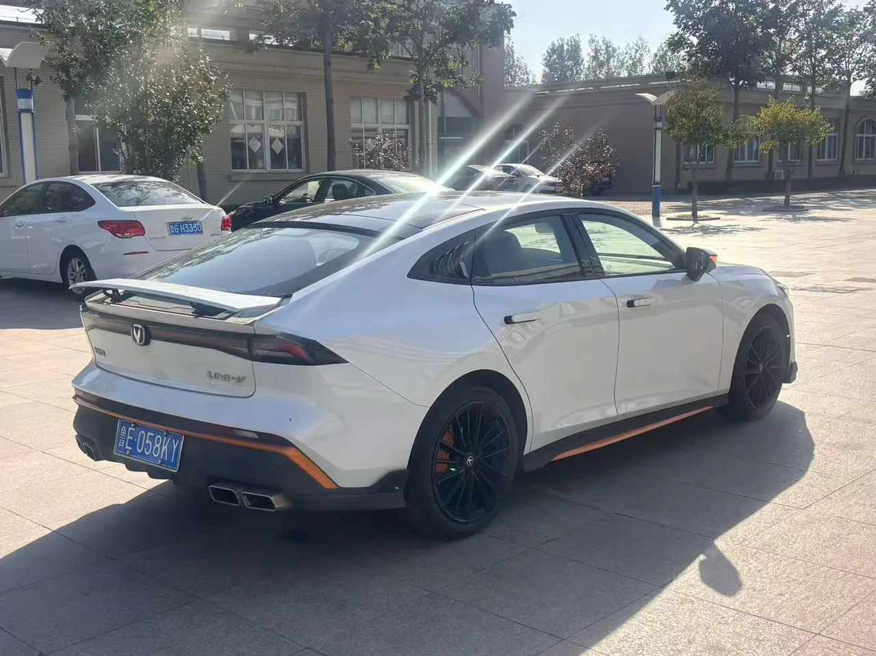ChangAn 2025 UNI-V 1.5T Distinguished Sports Automatic 3
