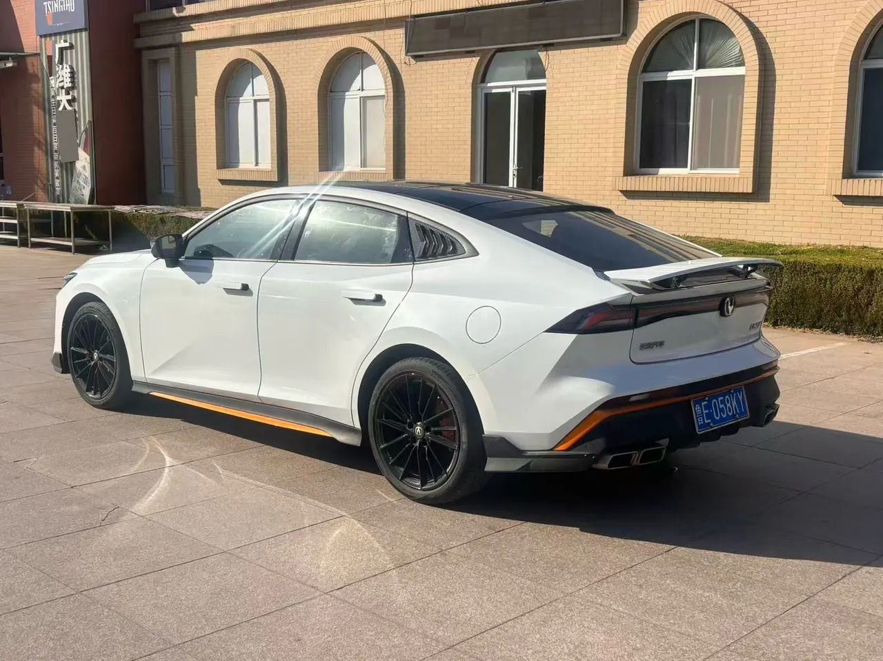 ChangAn 2025 UNI-V 1.5T Distinguished Sports Automatic 5