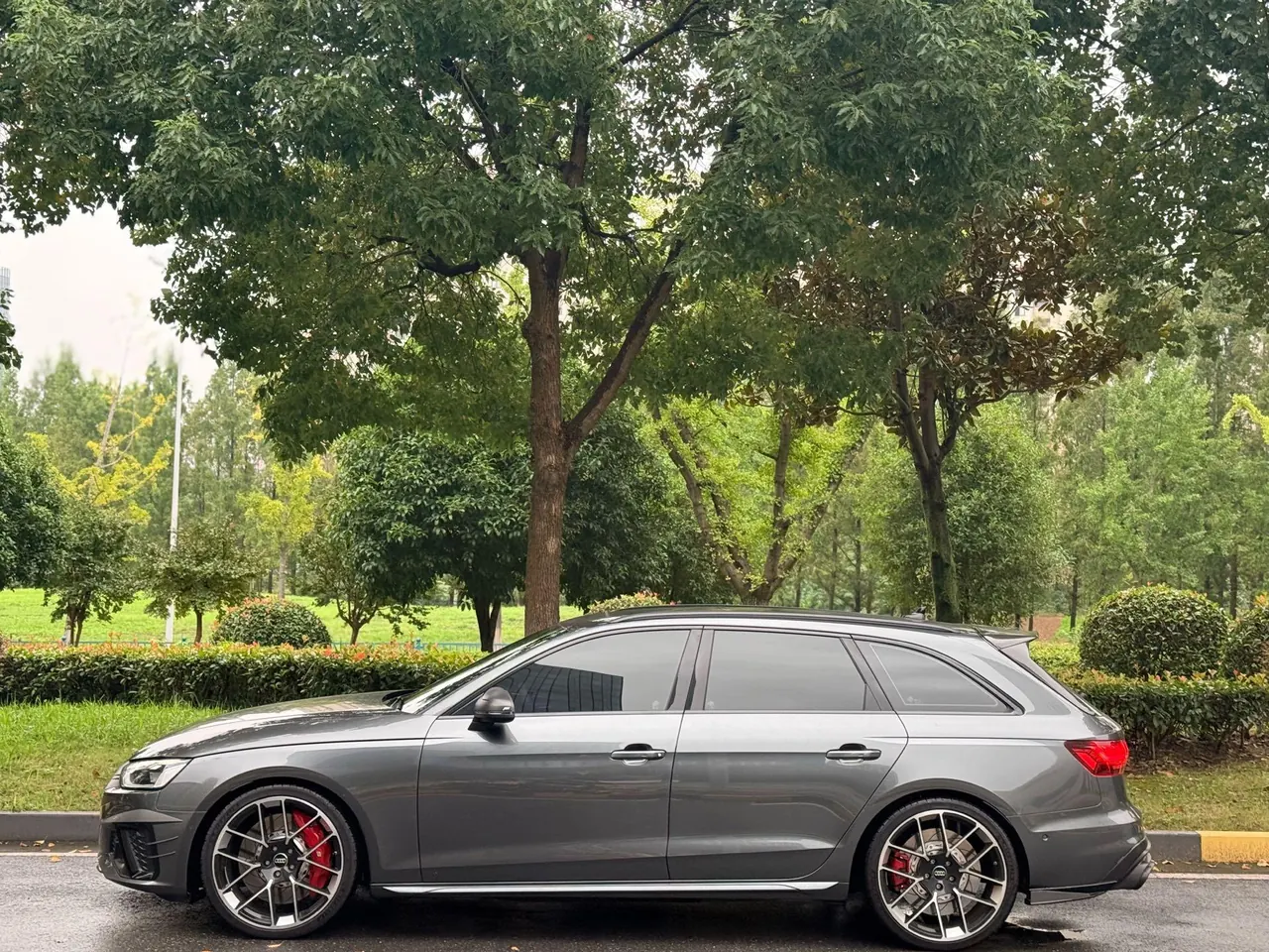 Audi S4 (Imported) 2025 S4 Avant 3.0TFSI Automatic Gear 3