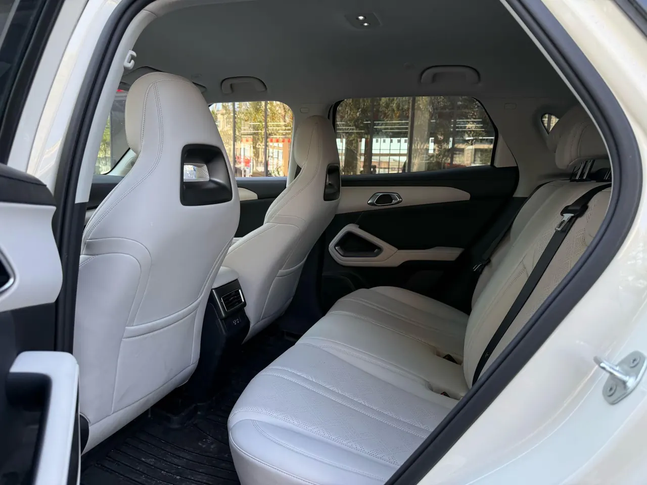 BYD 2025 Yuan UP Smart Driving 401KM Vital Automatic Gear 3