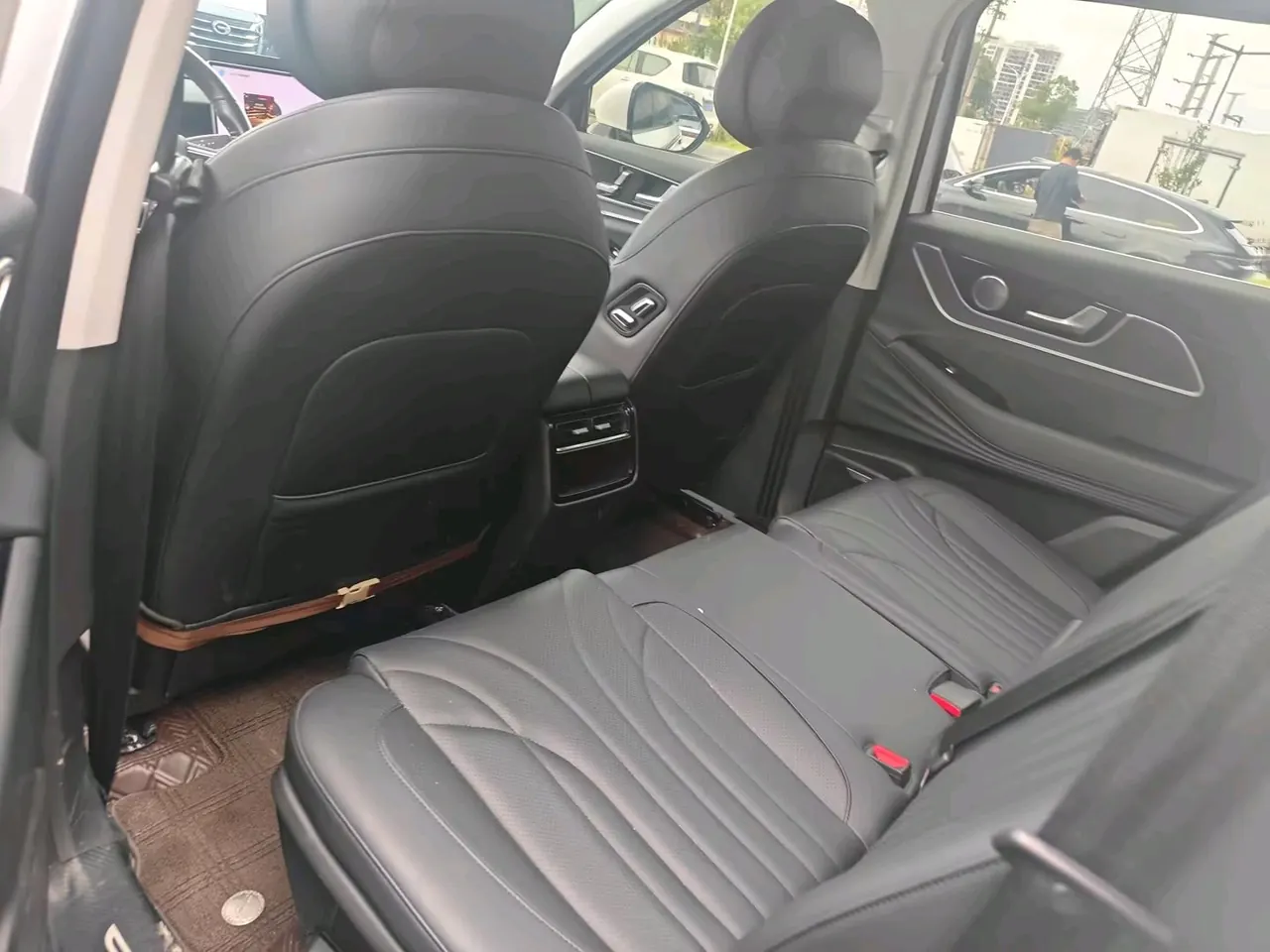 Chery 2025 Fengyun T9 C- DM 1.5T 120 Long Endurance Edition Honorable 5-seat Lithium Iron Phosphate Automatic Gear 4
