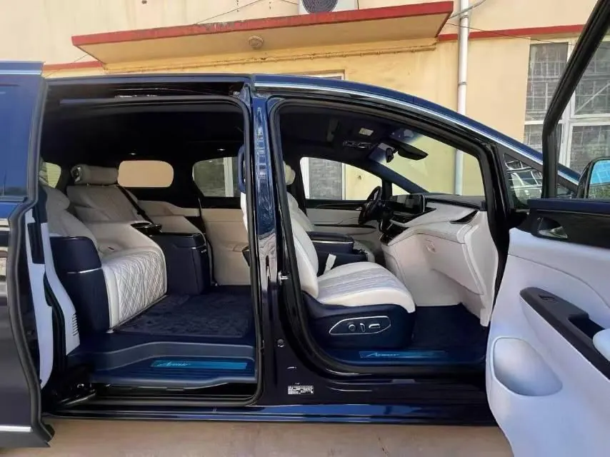 Buick 2022 GL8 Avenir 48V 2.0T 4-seat Zunli Edition Automatic Gear 5