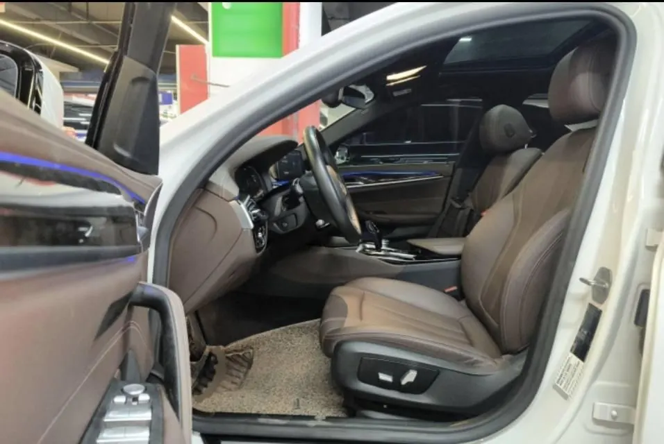 BMW 5 Series 2020 525Li 2.0T M Sports Suit Automatic Gear 4