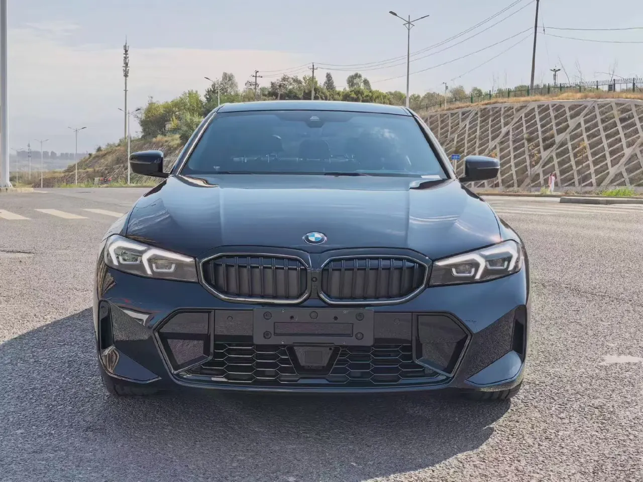 BMW 3 Series 2026 330i 2.0T M Sports Obsidian Night Suit Automatic Gear 2