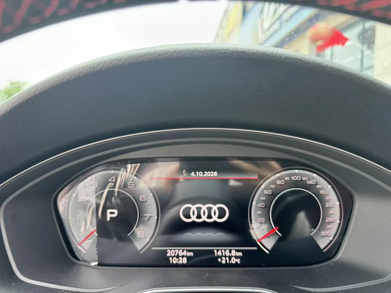Audi 2025 A4L 2.0TFSI 40TFSI 2 million‑vehicle celebration edition, luxury sporty model, automatic transmission 5