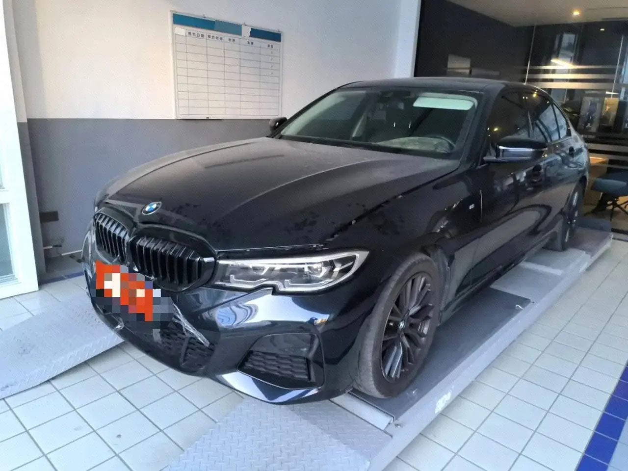 Open image lightbox: BMW 3 Series 2020 325Li 2.0T M Sports Obsidian Night Edition Automatic Gear