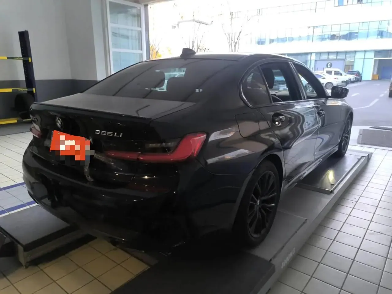 BMW 3 Series 2020 325Li 2.0T M Sports Obsidian Night Edition Automatic Gear 2
