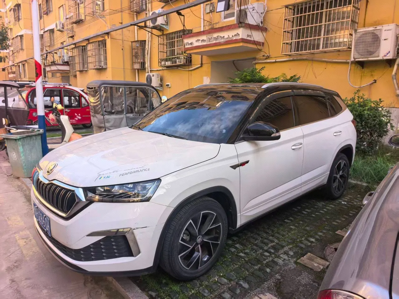Skoda 2022 Komik GT 1.5 Premium Edition Automatic Gear - View 1
