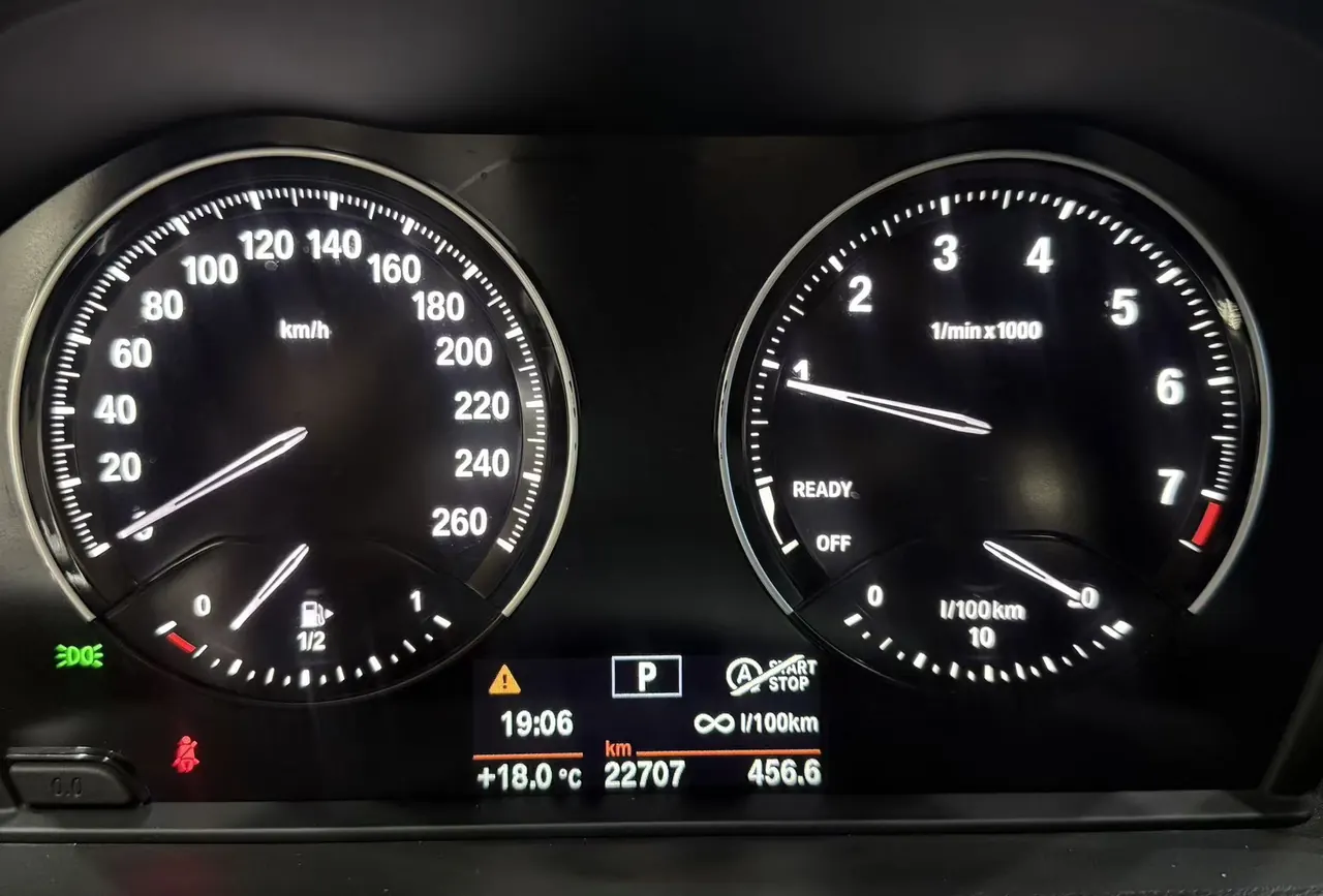 BMW 1 Series 2020 120i 1.5T M Sports Suit Automatic Gear 13