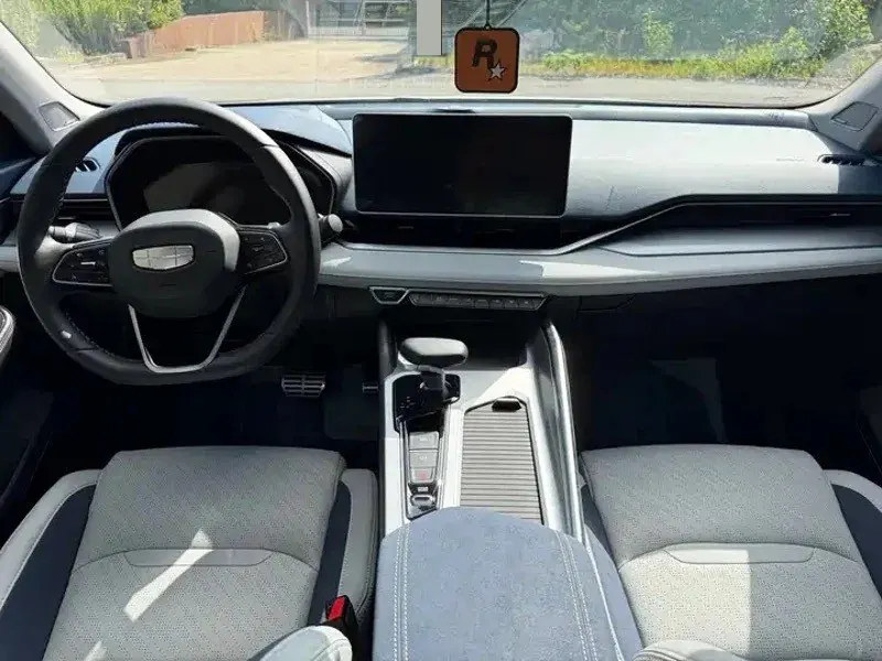 Geely 2021 xingrui 2.0T distinguished model (modified) automatic gear 5