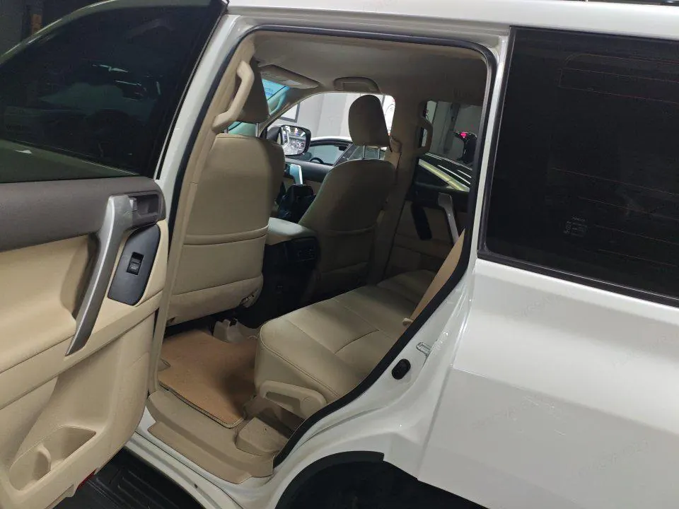 Toyota Prado (Imported) 2020 Prado 4.0 Manual 7