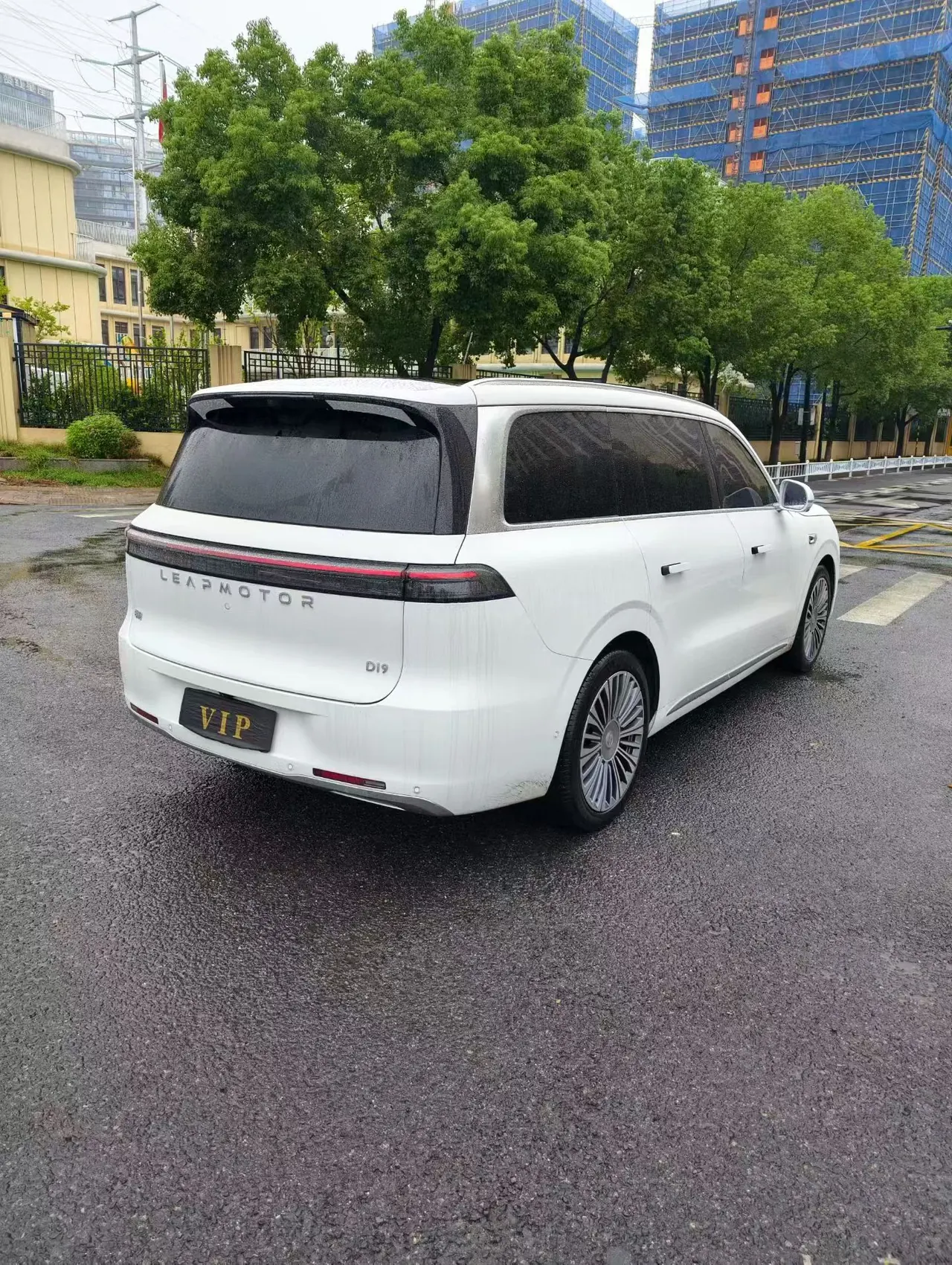 Leapmotor 2026 D 19 620 Zhizun Edition 6-seat Automatic Gear 9