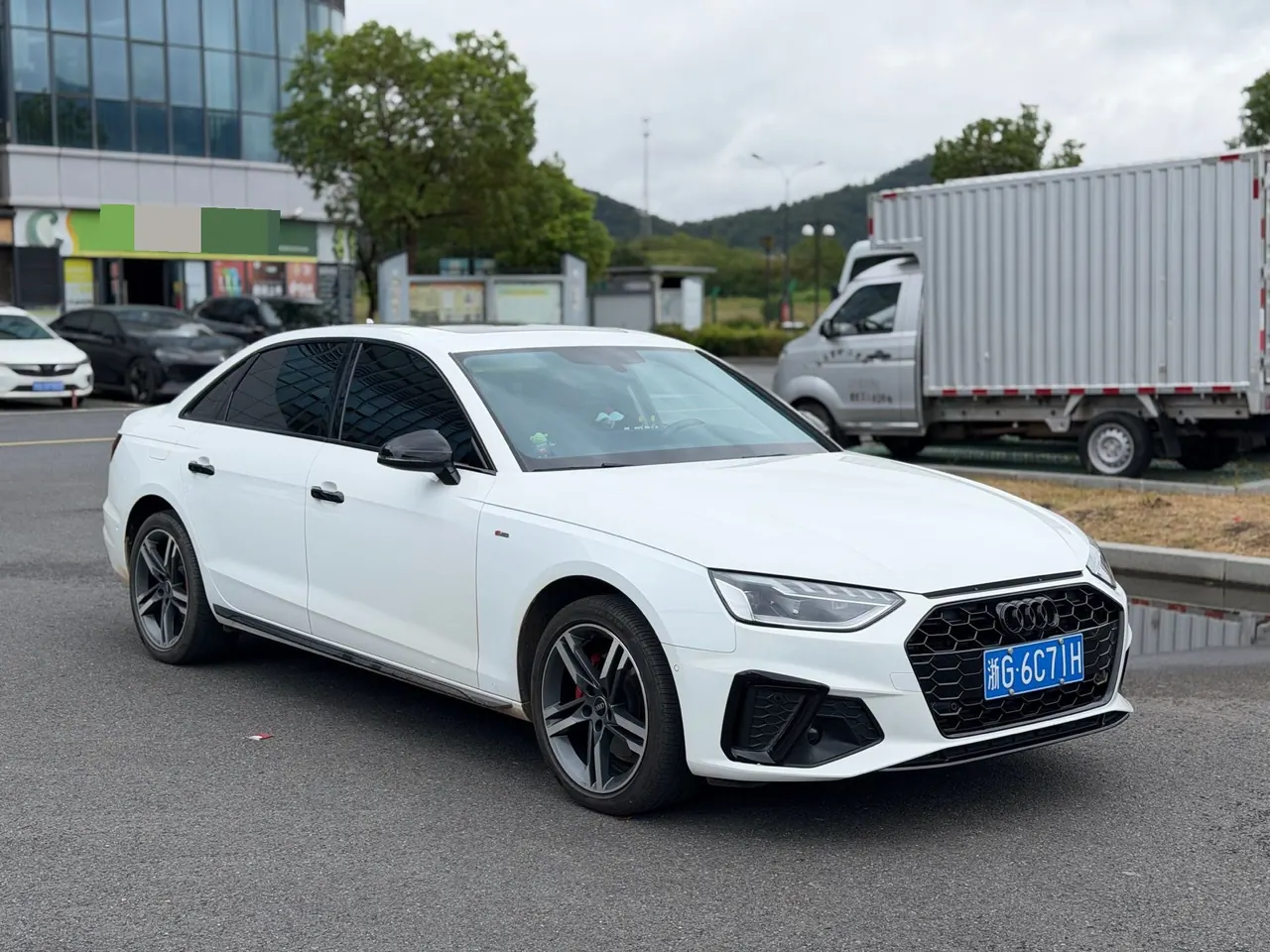 Audi 2022 A4L 2.0TFSI 40TFSI Fashion Dynamic Automatic 3