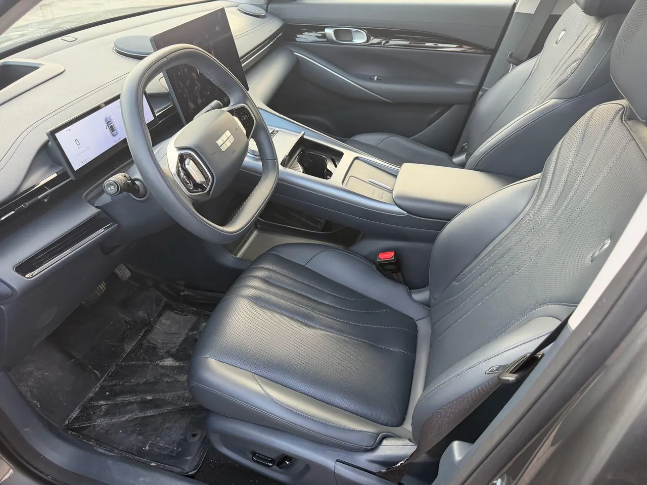Geely Galaxy 2026 E 5 610km Discovery Edition Automatic Gear 2