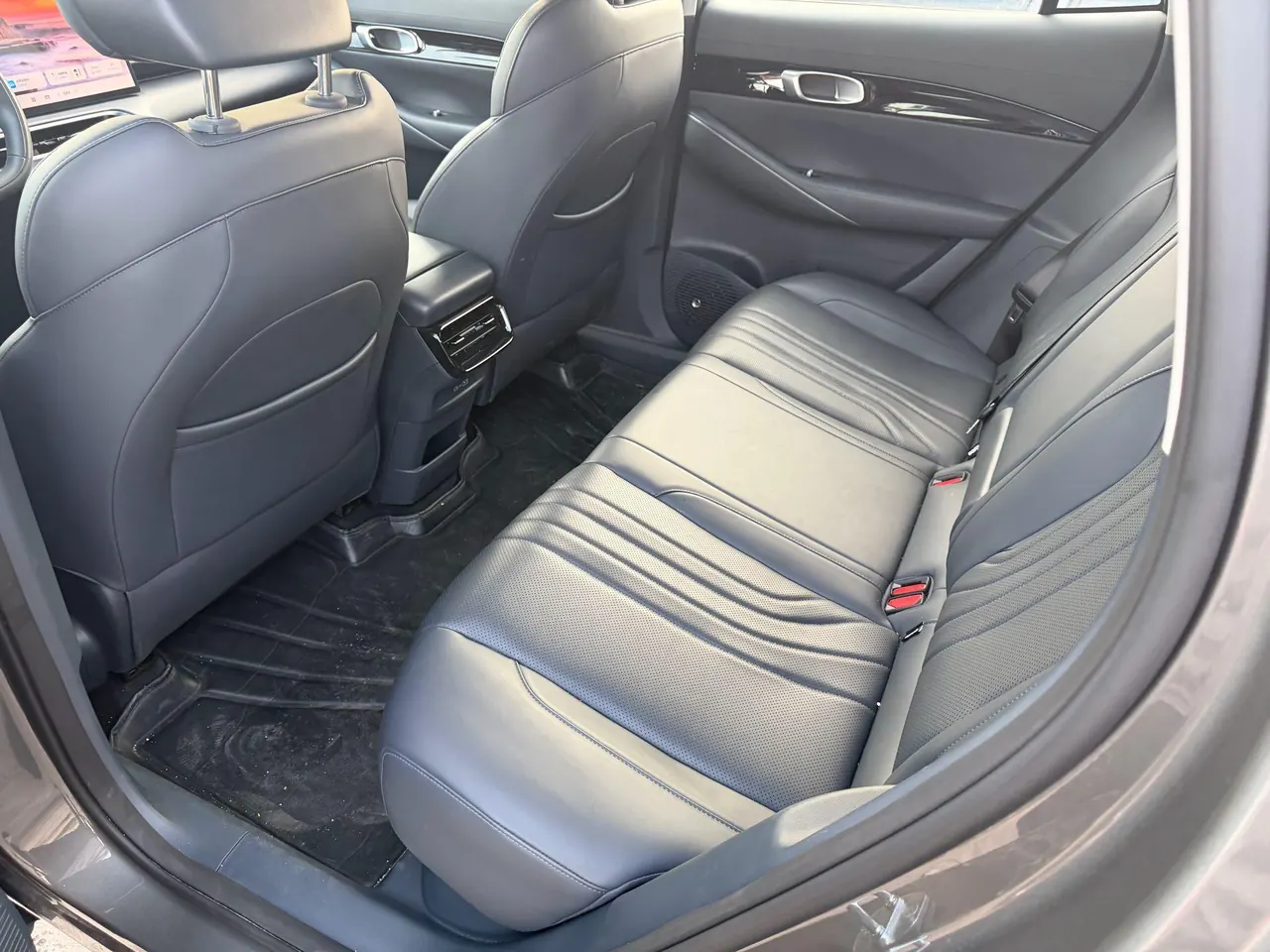 Geely Galaxy 2026 E 5 610km Discovery Edition Automatic Gear 5