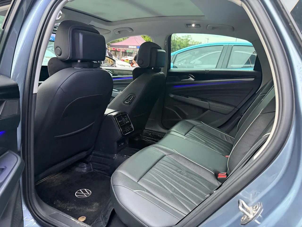 Volkswagen 2022 Passat 2.0TSI 330TSI Star Deluxe Edition Automatic Transmission 5