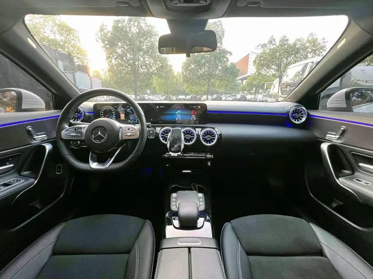 Mercedes Benz Class A 2022 A 200 L 1.3T Fashion (Change 3) Automatic 7