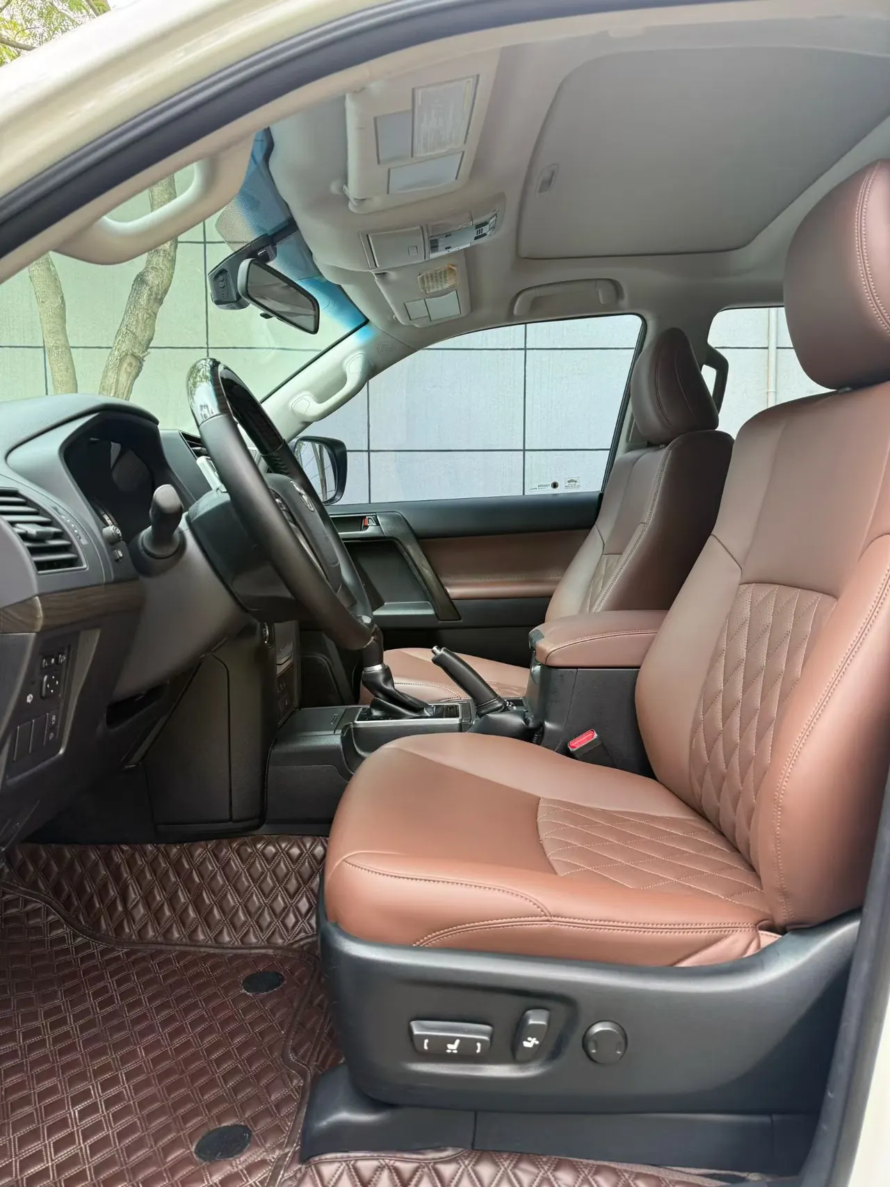 Toyota 2022 Prado 2.8TD diesel automatic gear 4