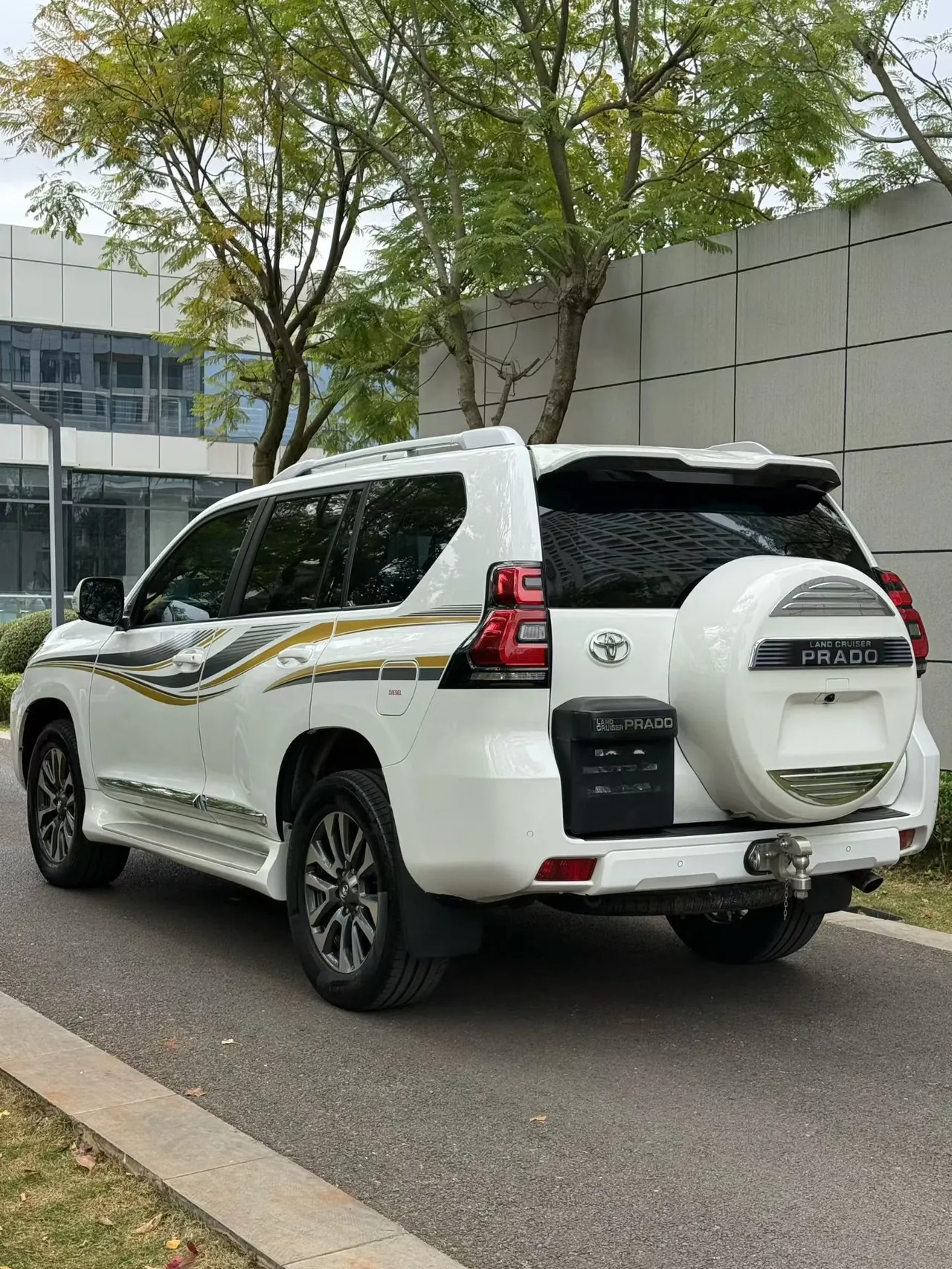 Toyota 2022 Prado 2.8TD diesel automatic gear 7