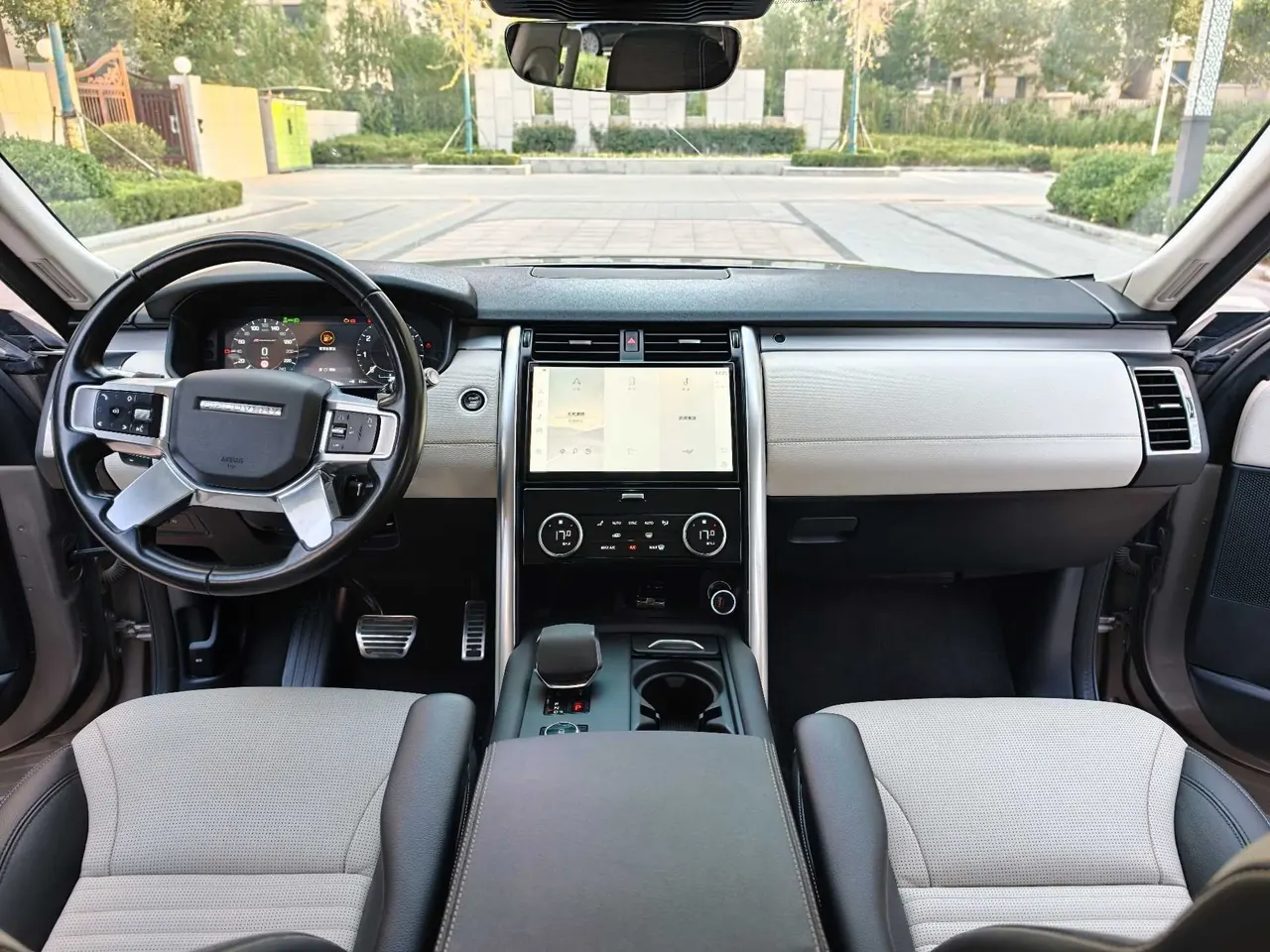 Land Rover found (imported) 2021 found 5 48V 3.0T 360PS R-Dynamic S automatic gear 11