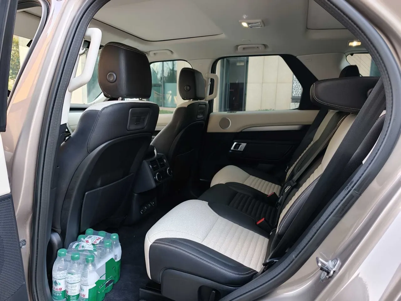 Land Rover found (imported) 2021 found 5 48V 3.0T 360PS R-Dynamic S automatic gear 8