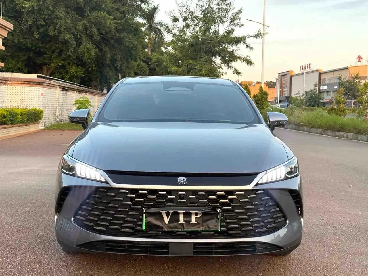 BYD 2025 Qin PLUS DM-i 1.5 stepless smart driving version 120KM Exceed automatic gear 2