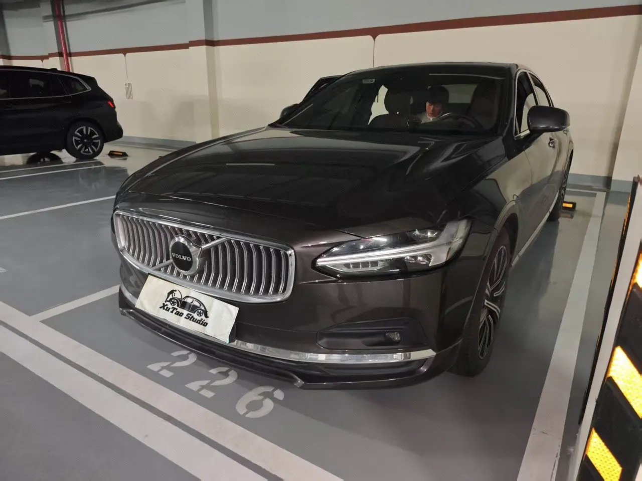 Open image lightbox: Volvo 2021 S90 48V 2.0T B5 Zhiyuan Deluxe Edition Automatic Gear
