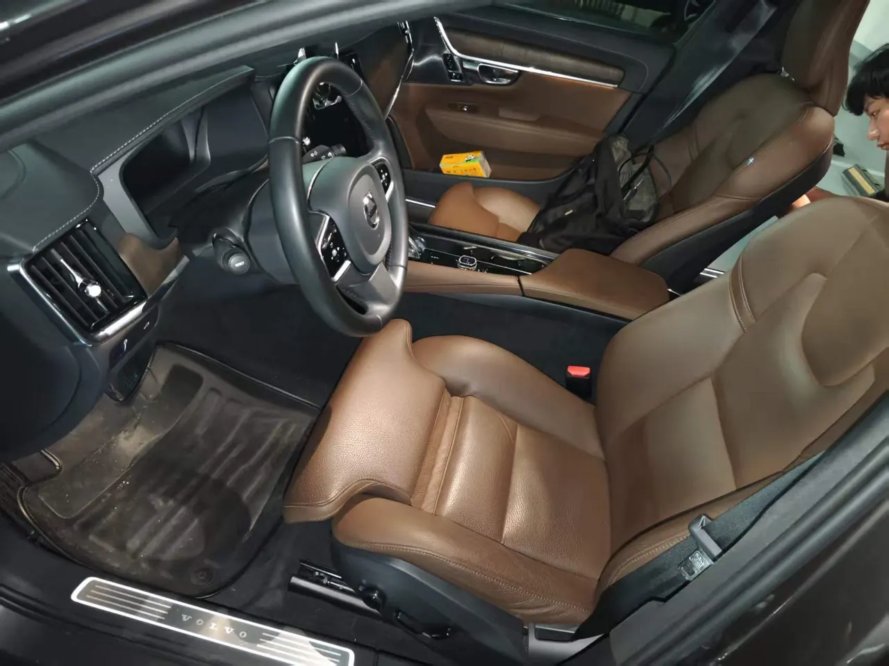 Volvo 2021 S90 48V 2.0T B5 Zhiyuan Deluxe Edition Automatic Gear 3