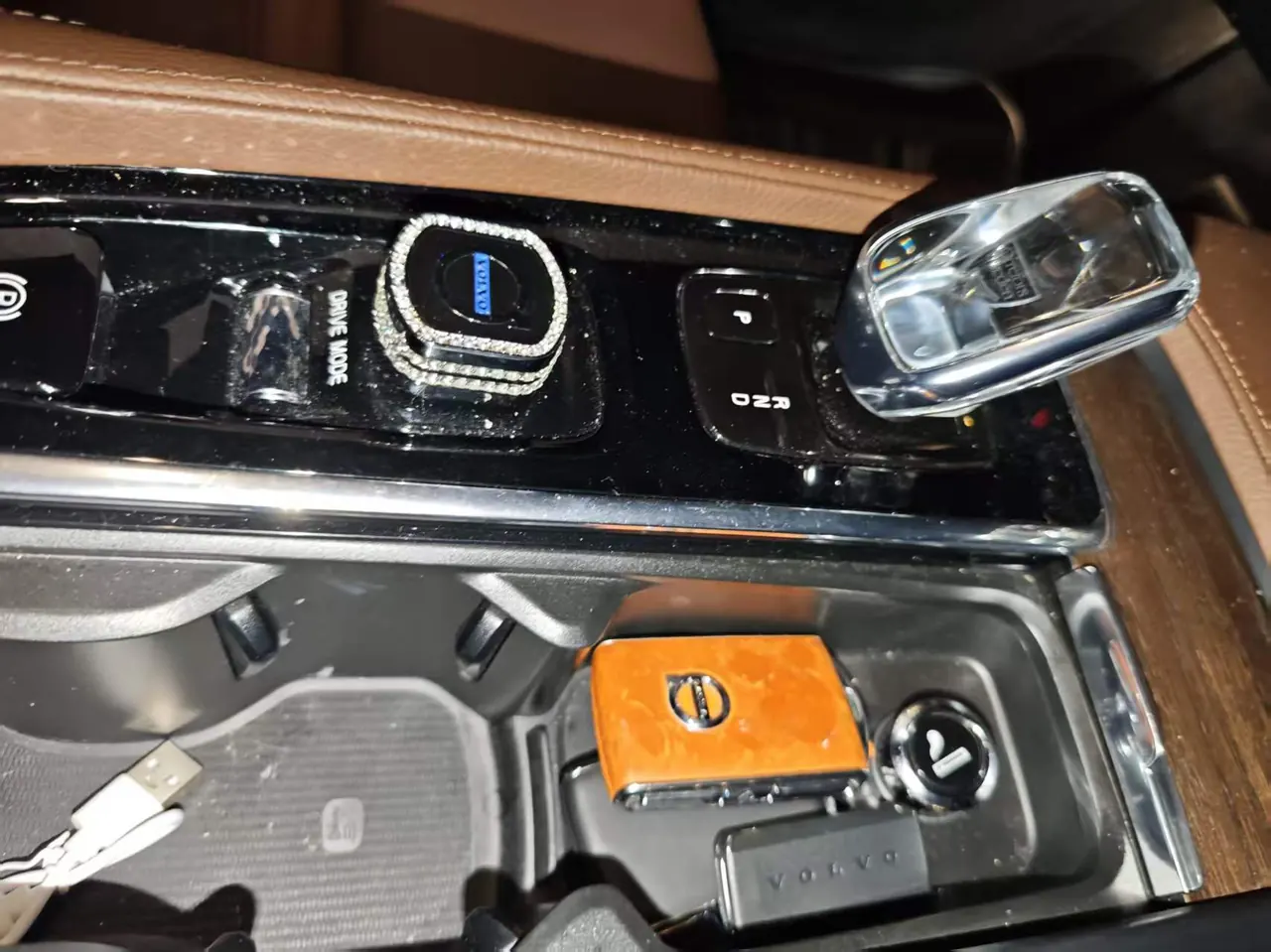 Volvo 2021 S90 48V 2.0T B5 Zhiyuan Deluxe Edition Automatic Gear 4