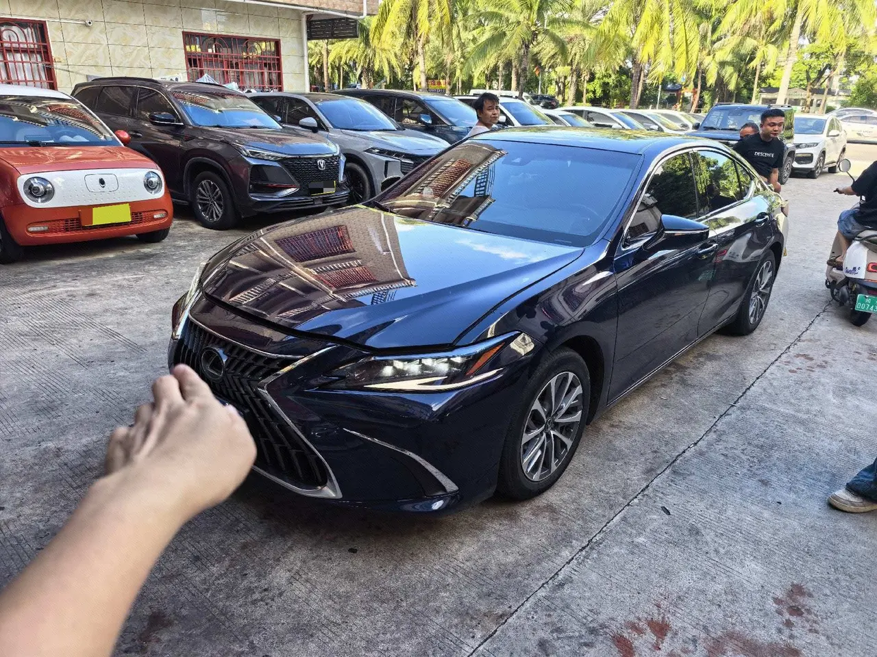 Open image lightbox: Lexus ES (Imported) 2022 ES300h 2.5 Stepless Excellence Edition Automatic Gear