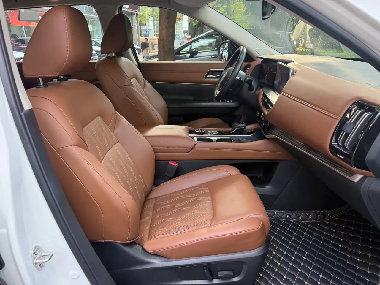 Nissan 2024 Tanlu 2.0T 380VC-TURBO 4-wheel drive Zhizun Edition 6-seat automatic gear 2