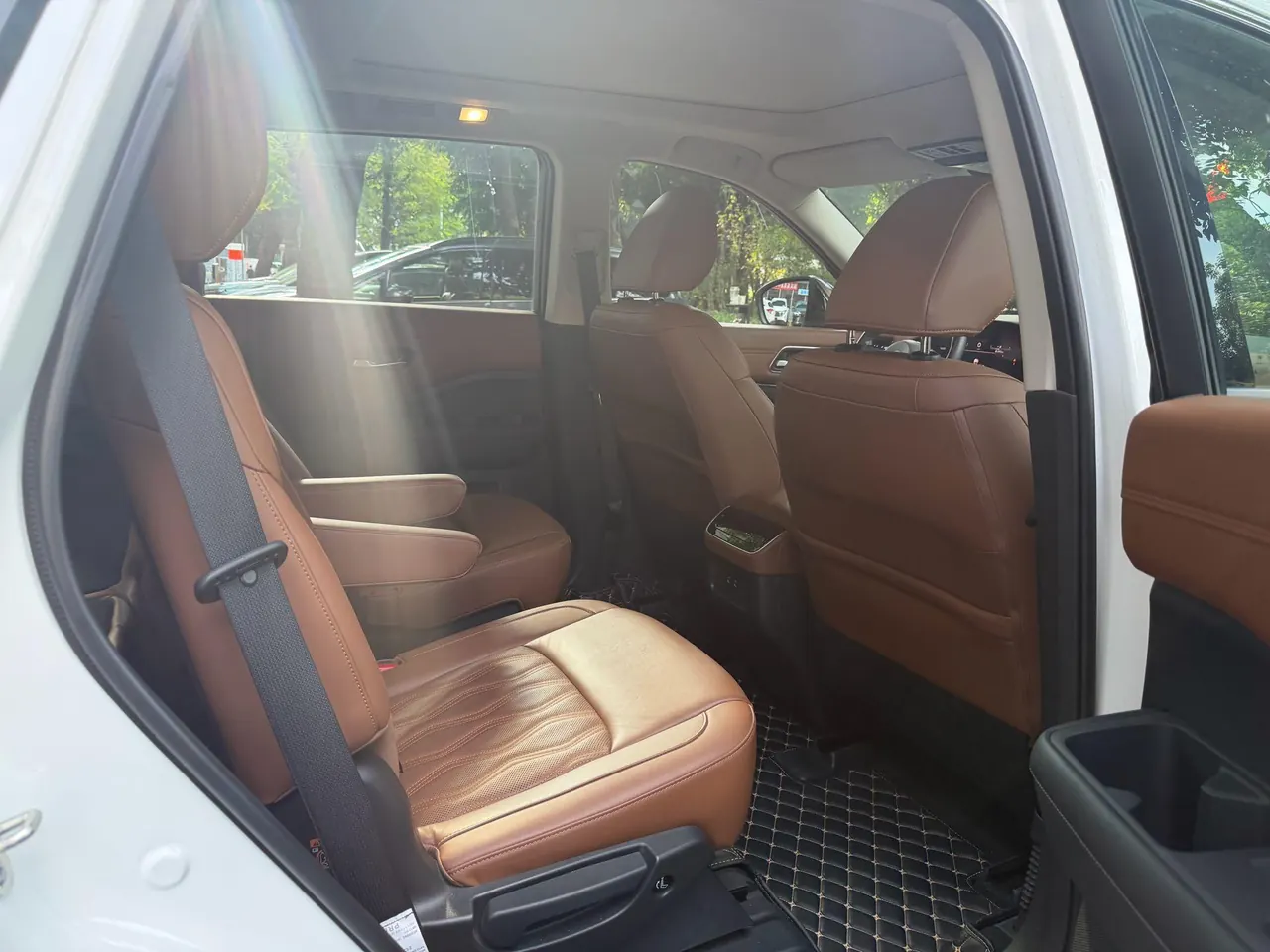 Nissan 2024 Tanlu 2.0T 380VC-TURBO 4-wheel drive Zhizun Edition 6-seat automatic gear 3