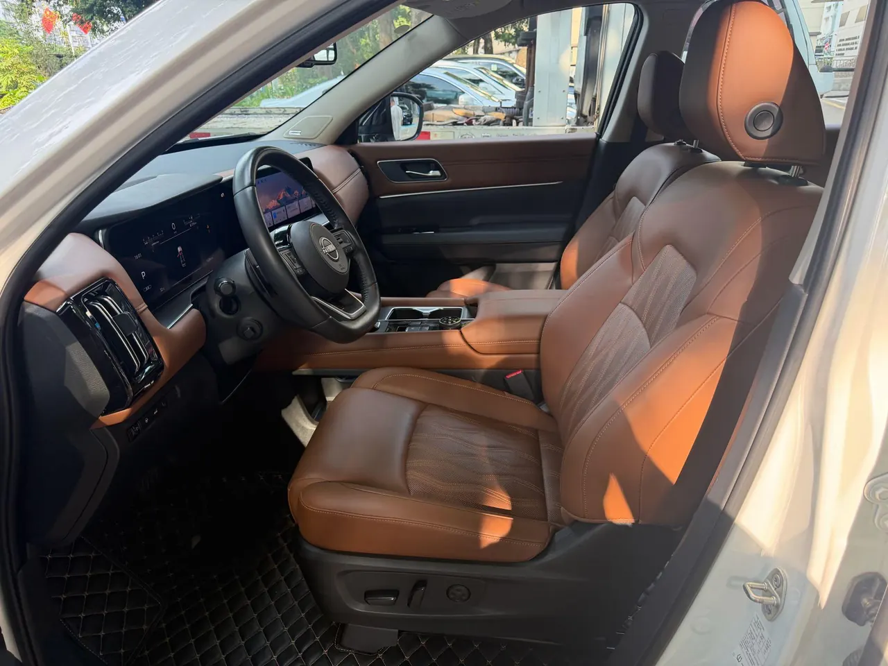 Nissan 2024 Tanlu 2.0T 380VC-TURBO 4-wheel drive Zhizun Edition 6-seat automatic gear 5