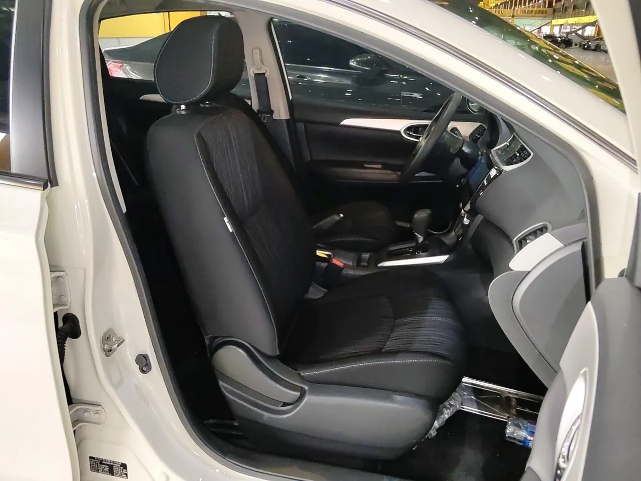 Nissan 2024 Sylphy Classic 1.6 Stepless XE Comfort Edition Automatic Gear 4