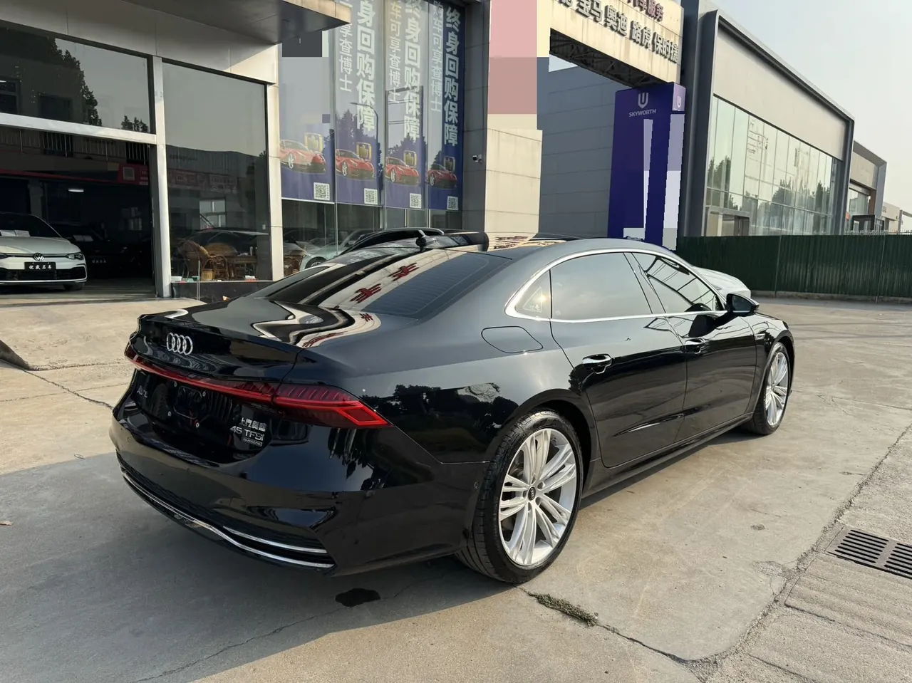 Audi 2024 A7L 2.0TFSI 45TFSI Quattro Luxury Automatic 9