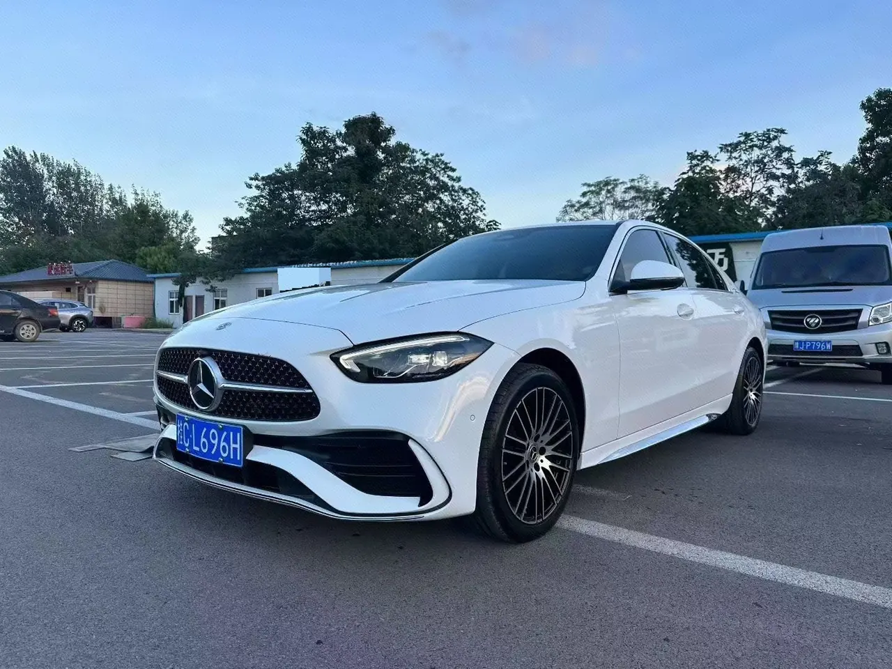 Открыть галерею: Mercedes Benz Class C 2024 C 200 L 48V 1.5T Sports Edition Automatic Gear