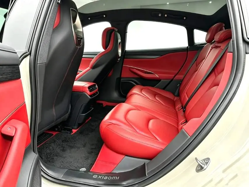 MI 2024 SU 7 700km Rear Drive Standard Founding Edition Automatic Gear 8