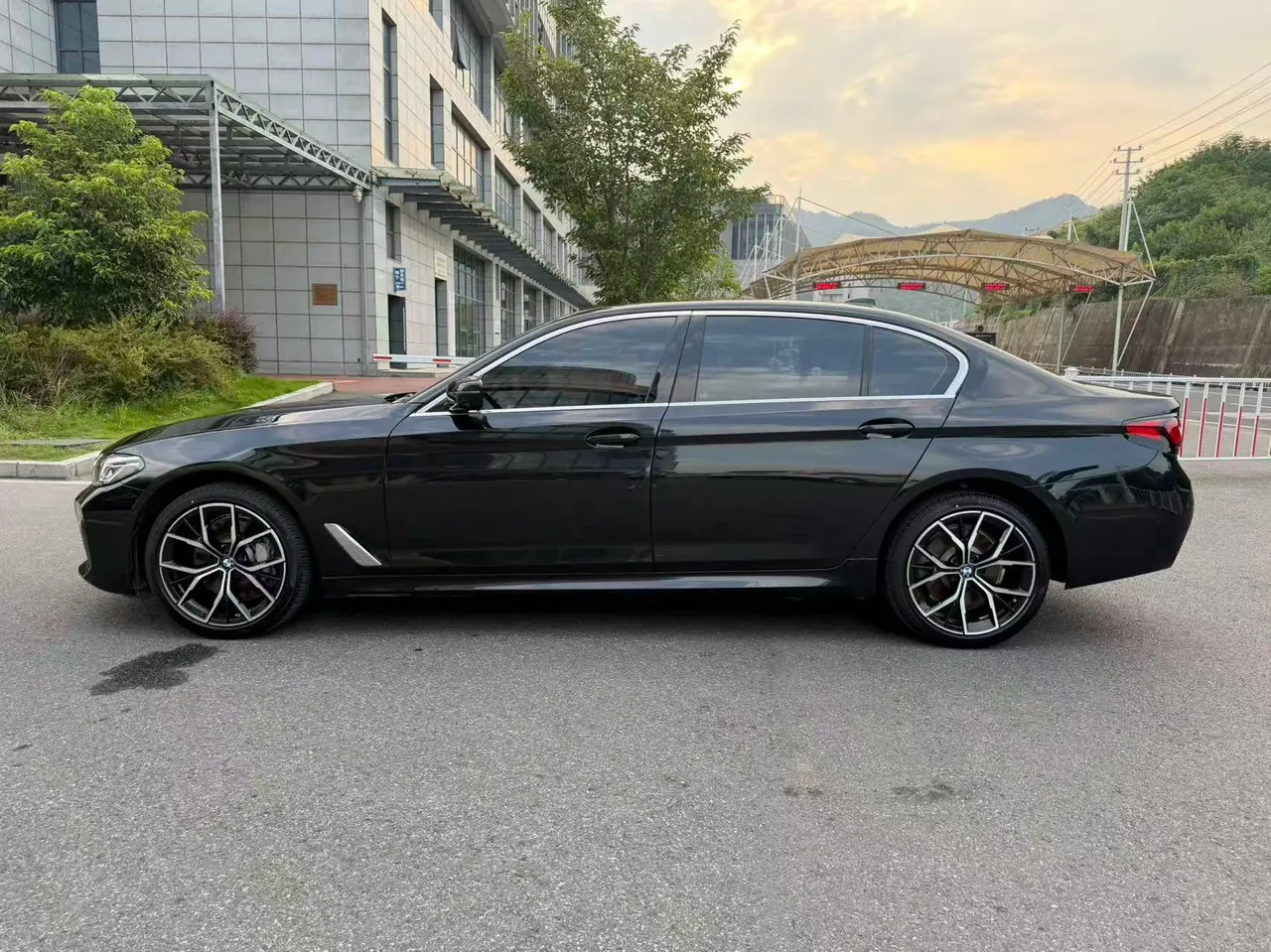BMW 5 Series 2022 530Li 2.0T Exclusive M Sports Suit Automatic Gear 15