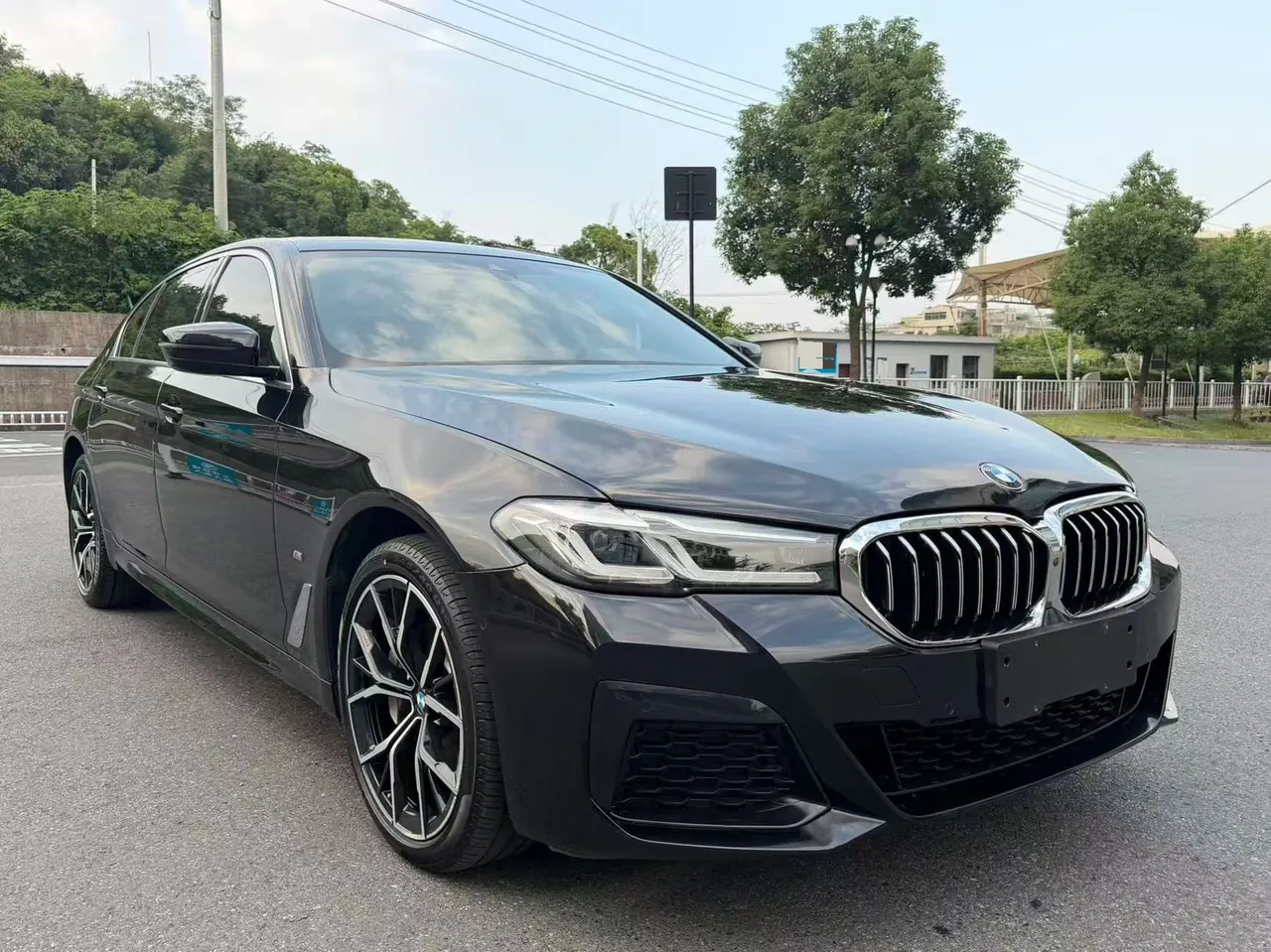 BMW 5 Series 2022 530Li 2.0T Exclusive M Sports Suit Automatic Gear 2