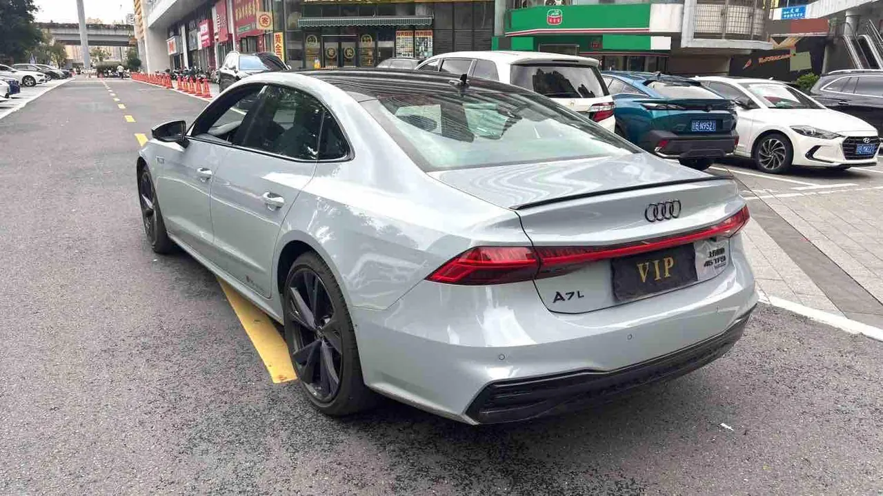 Audi 2024 A7L 2.0TFSI 45TFSI Quattro RS Kit Racing Edition Automatic 10
