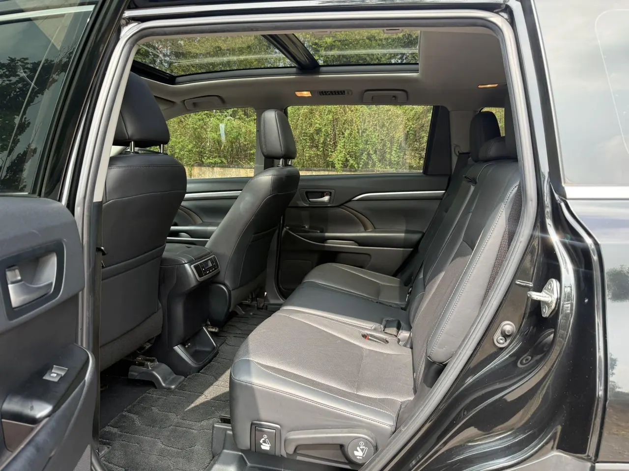 Toyota 2021 Highlander 2.0T 4-wheel drive Premium Edition 7-seat Automatic Gear 4